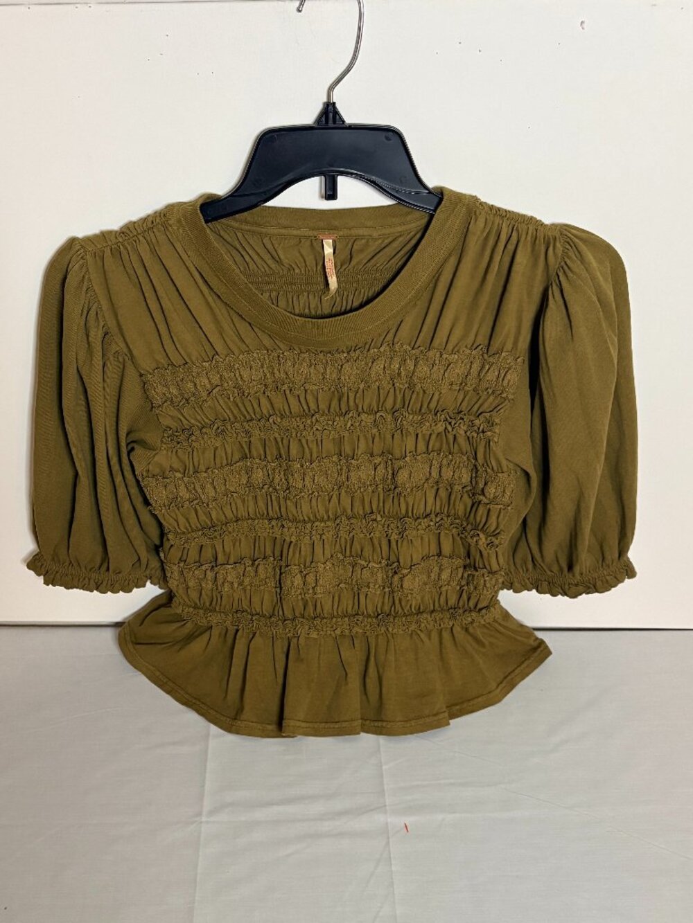 Free People Maxey Green Puffed Sleeve Smocked Ruffle Cotton Knit Blouse Top L